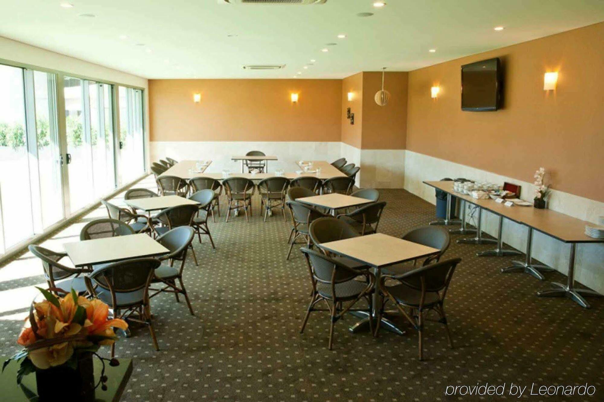 Darwin City Edge Motel & Suites المطعم الصورة
